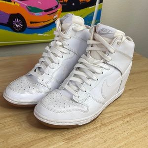 Women’s Nike Preowned white high top wedge sneakers size 8 air toe!